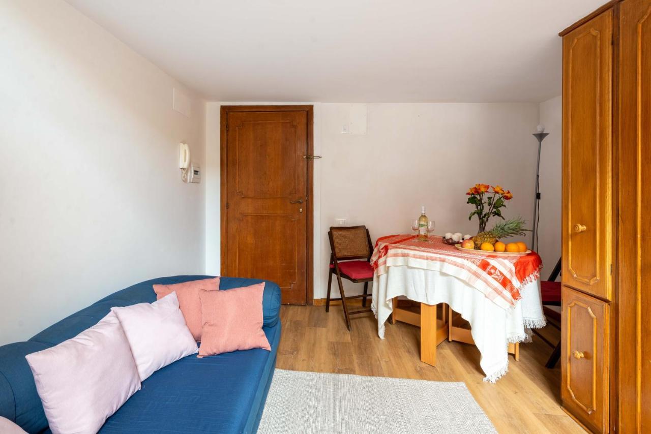 Rotonda 23 - Pantheon View Apartment โรม ภายนอก รูปภาพ